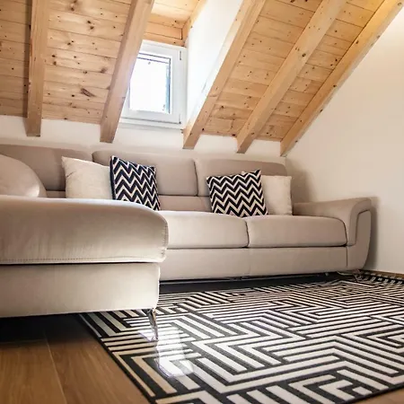 Dominik Apartman