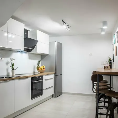 Apartment Dominik Apartman Split
