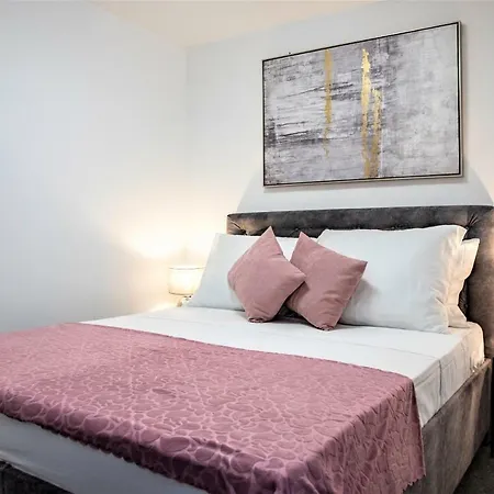 Apartment Dominik Apartman Split